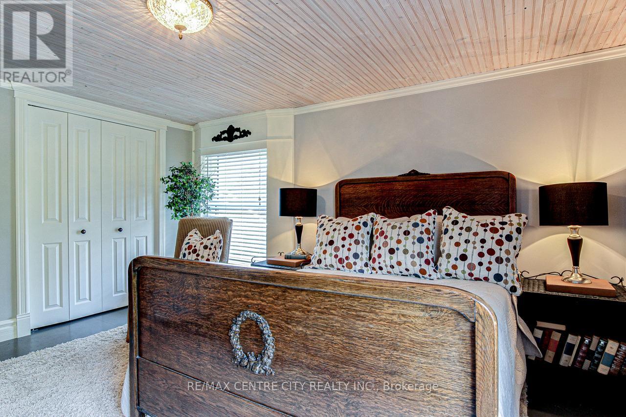 174 HARRISON PLACE Property Photo