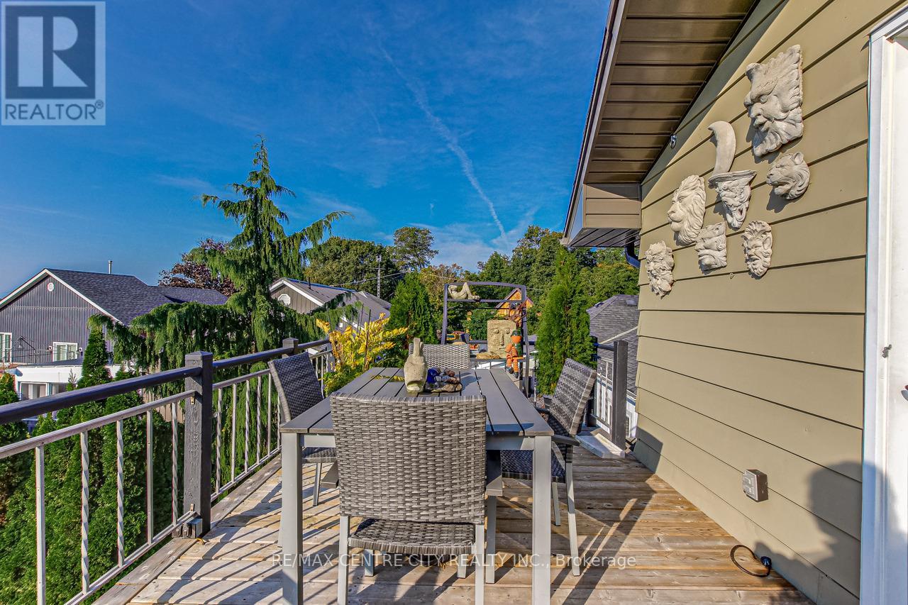 174 HARRISON PLACE Property Photo