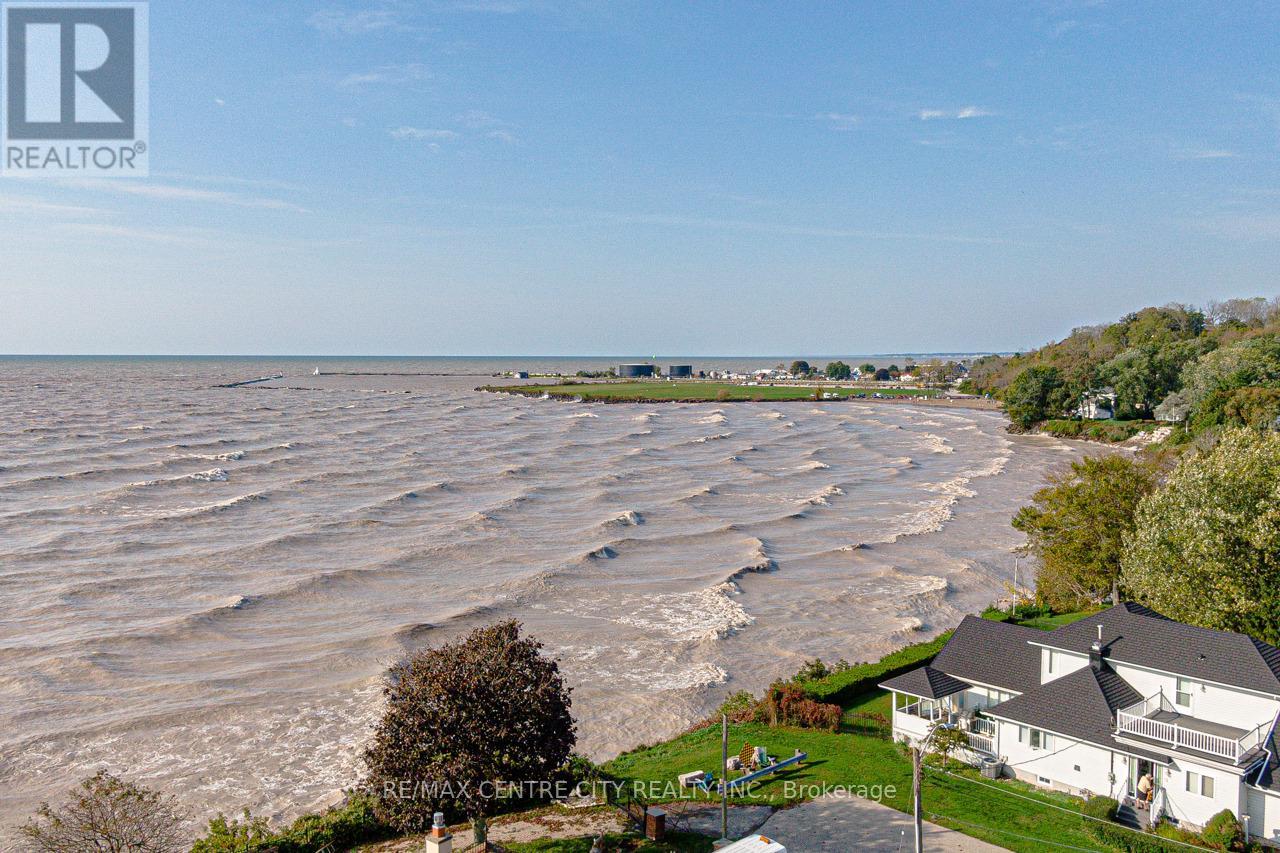 174 HARRISON PLACE Property Photo