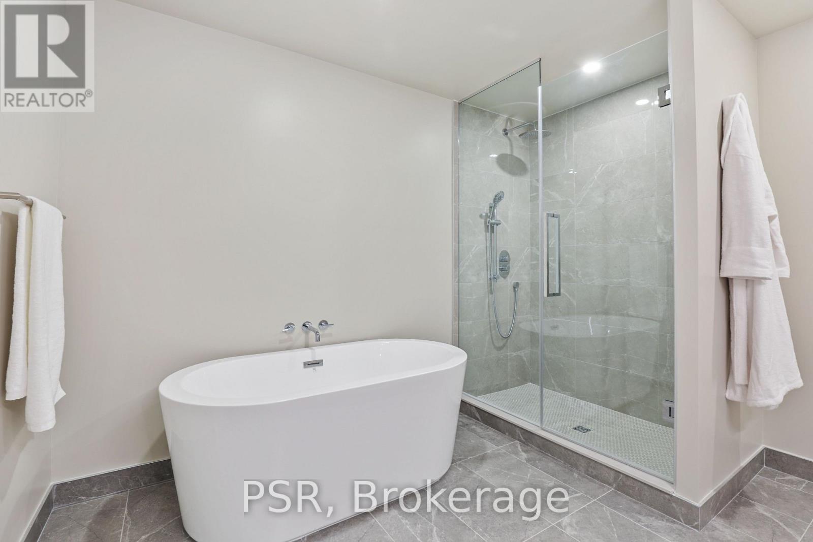#304 200 KEEWATIN AVENUE - 17