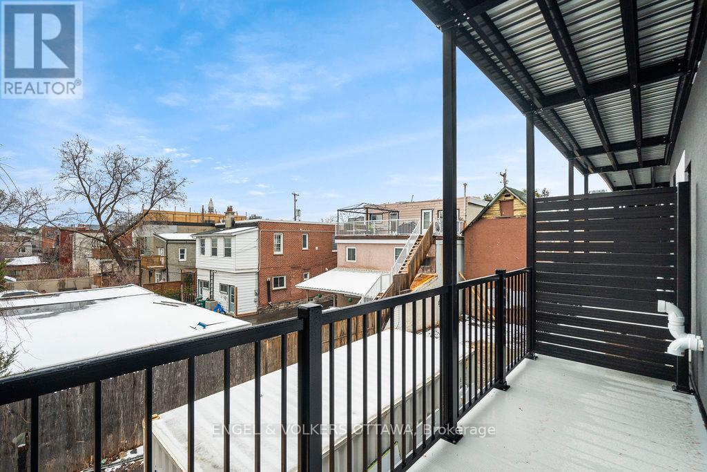 71 PARENT AVENUE — photo 21