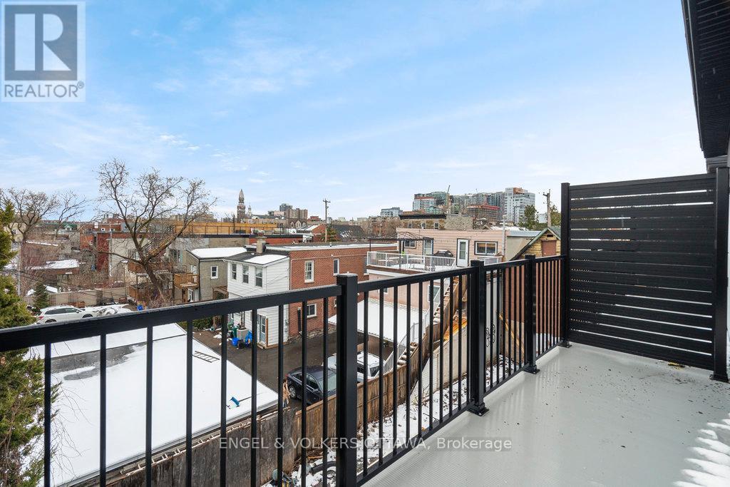 71 PARENT AVENUE — photo 35
