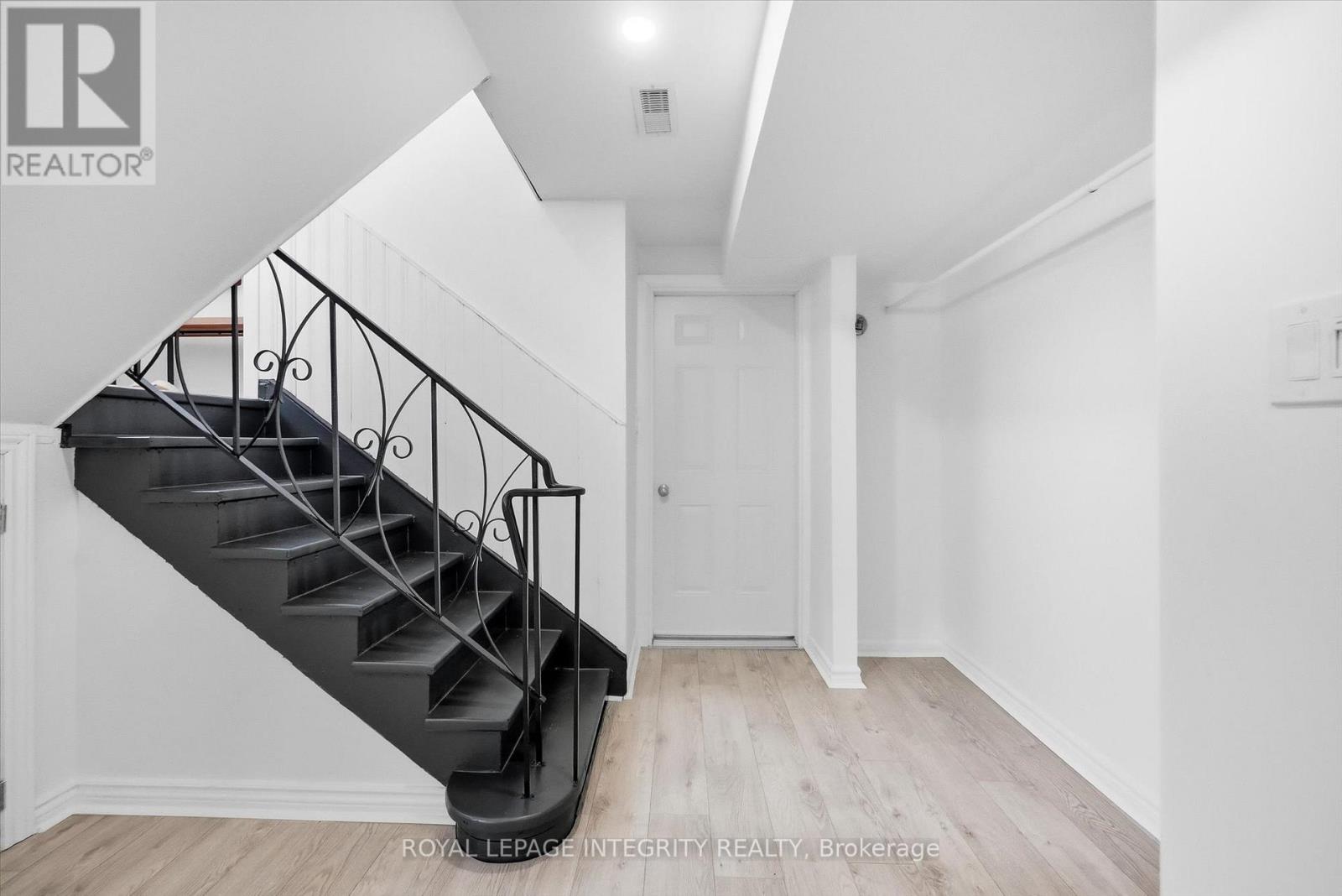 416 CLARENCE CAMBRIDGE ROAD - 24