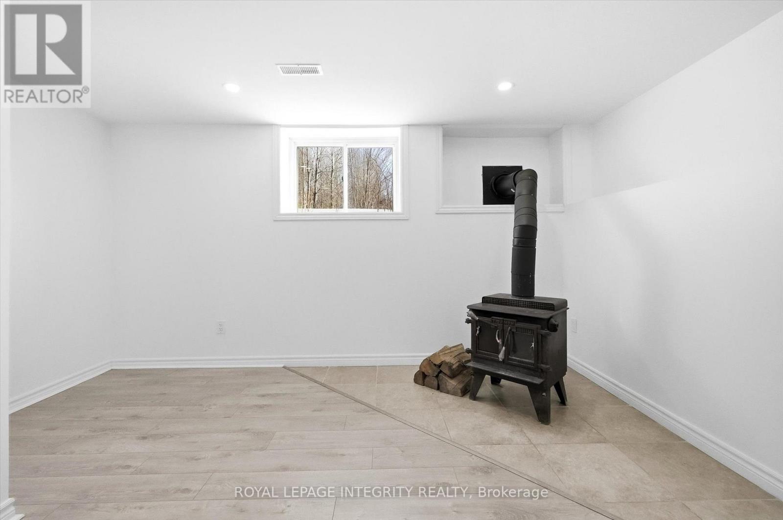416 CLARENCE CAMBRIDGE ROAD — photo 29