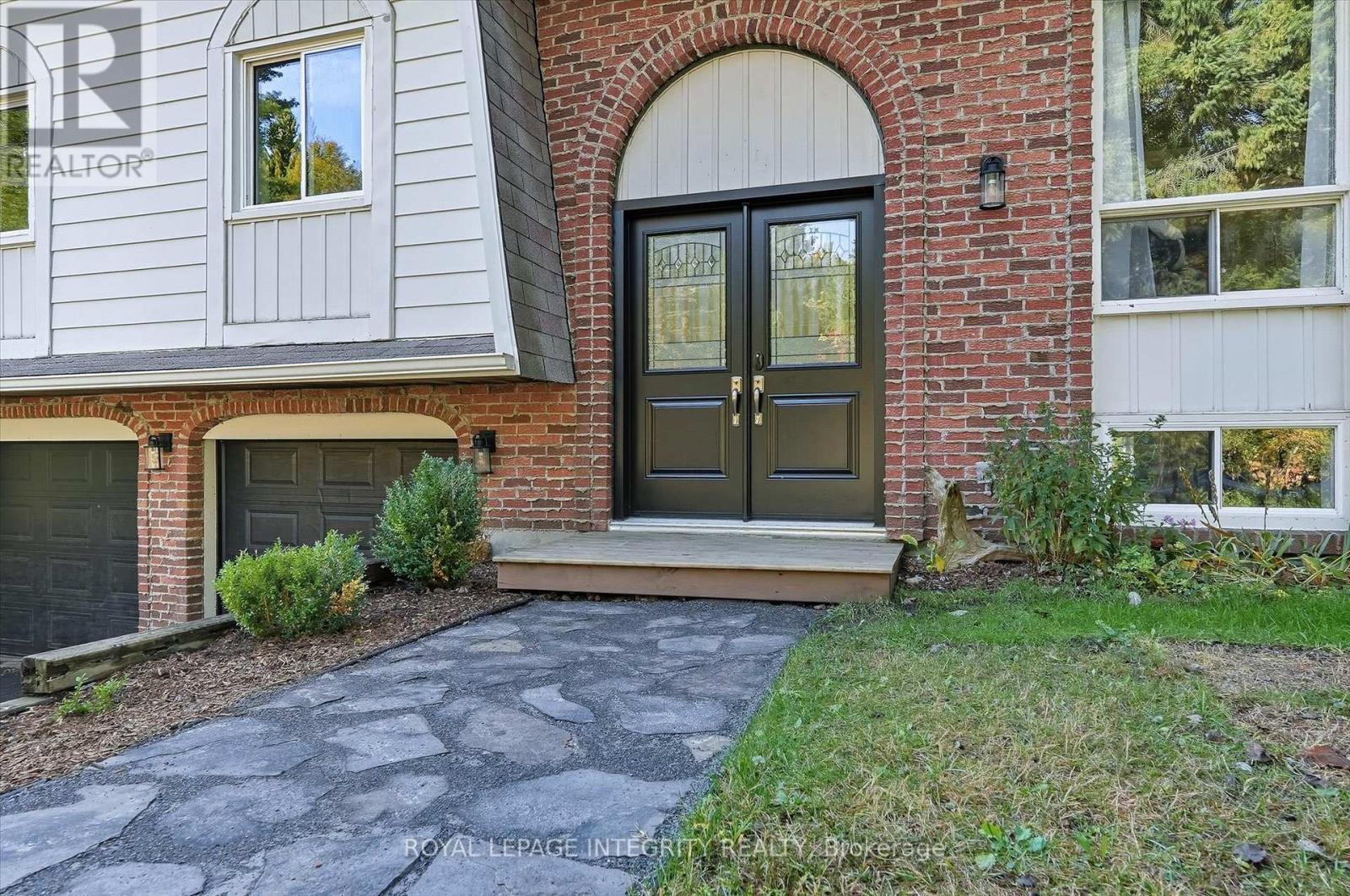 416 CLARENCE CAMBRIDGE ROAD - 3