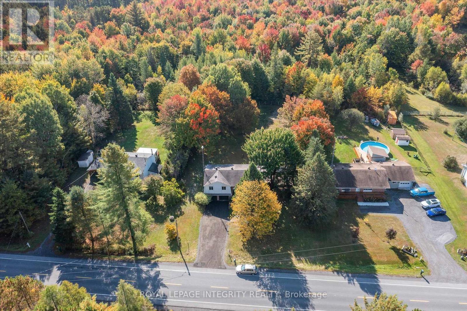 416 CLARENCE CAMBRIDGE ROAD - 42