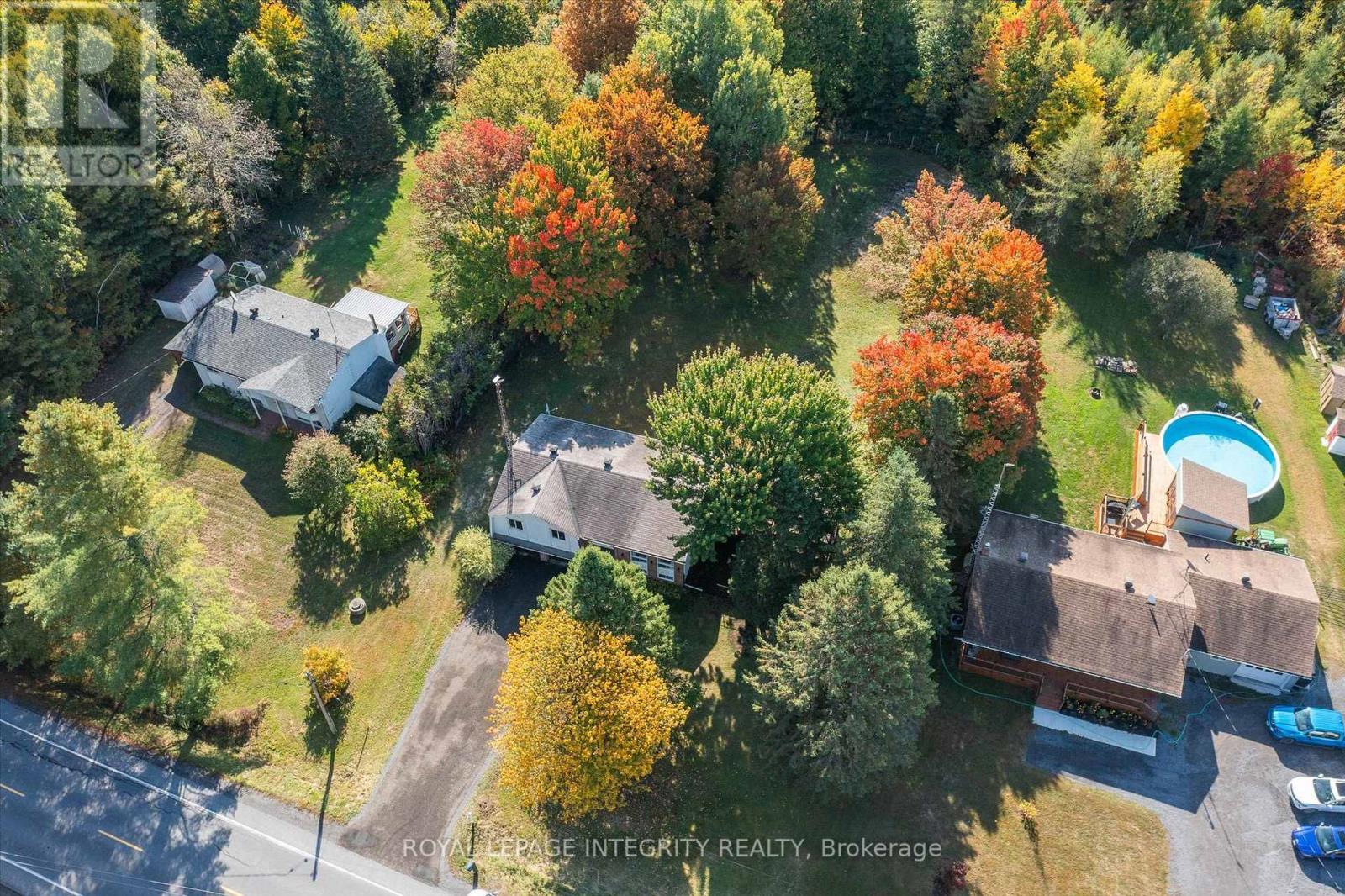 416 CLARENCE CAMBRIDGE ROAD — photo 44