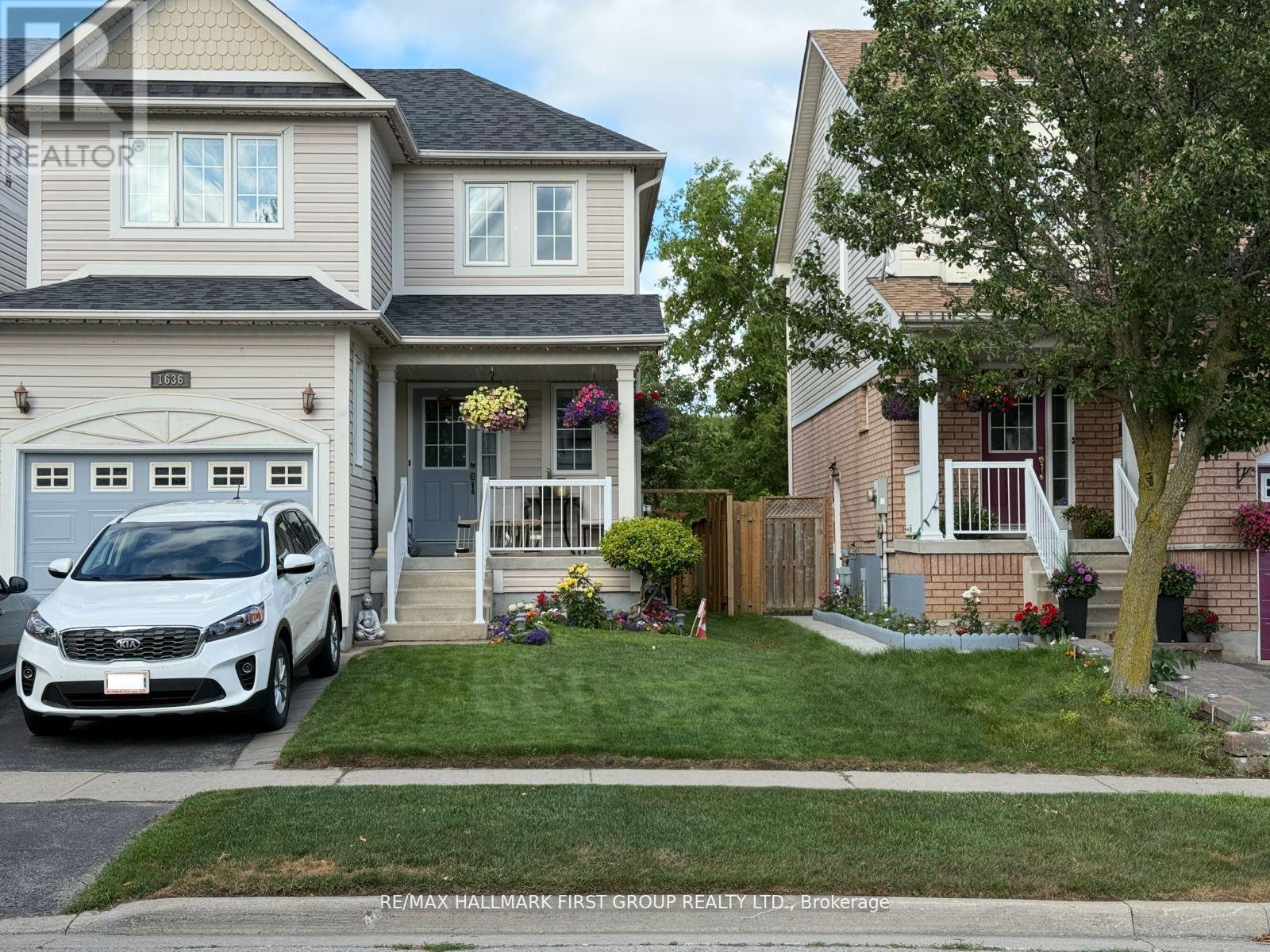 1636 SARASOTA CRESCENT