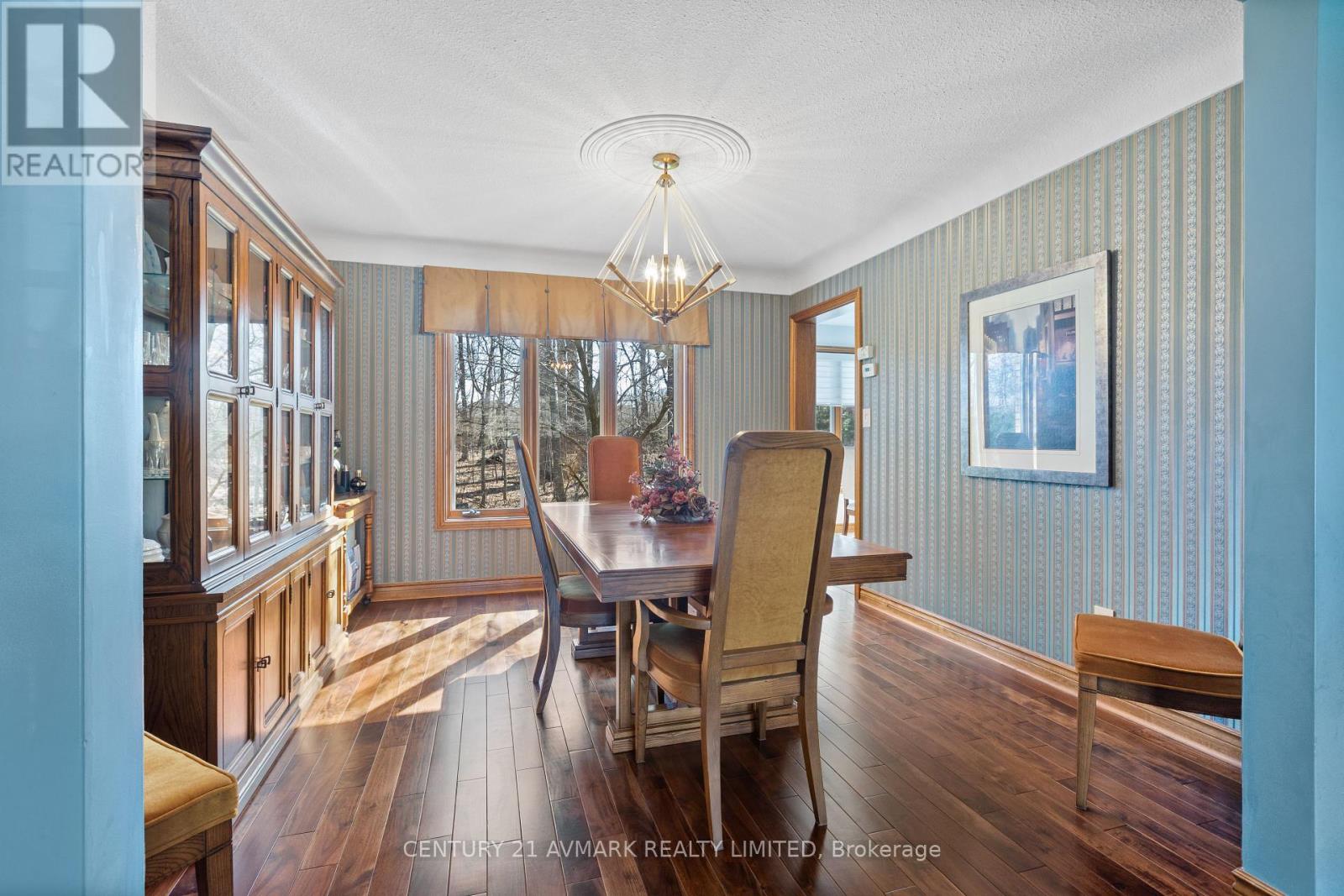5 MILBURN DRIVE - 12