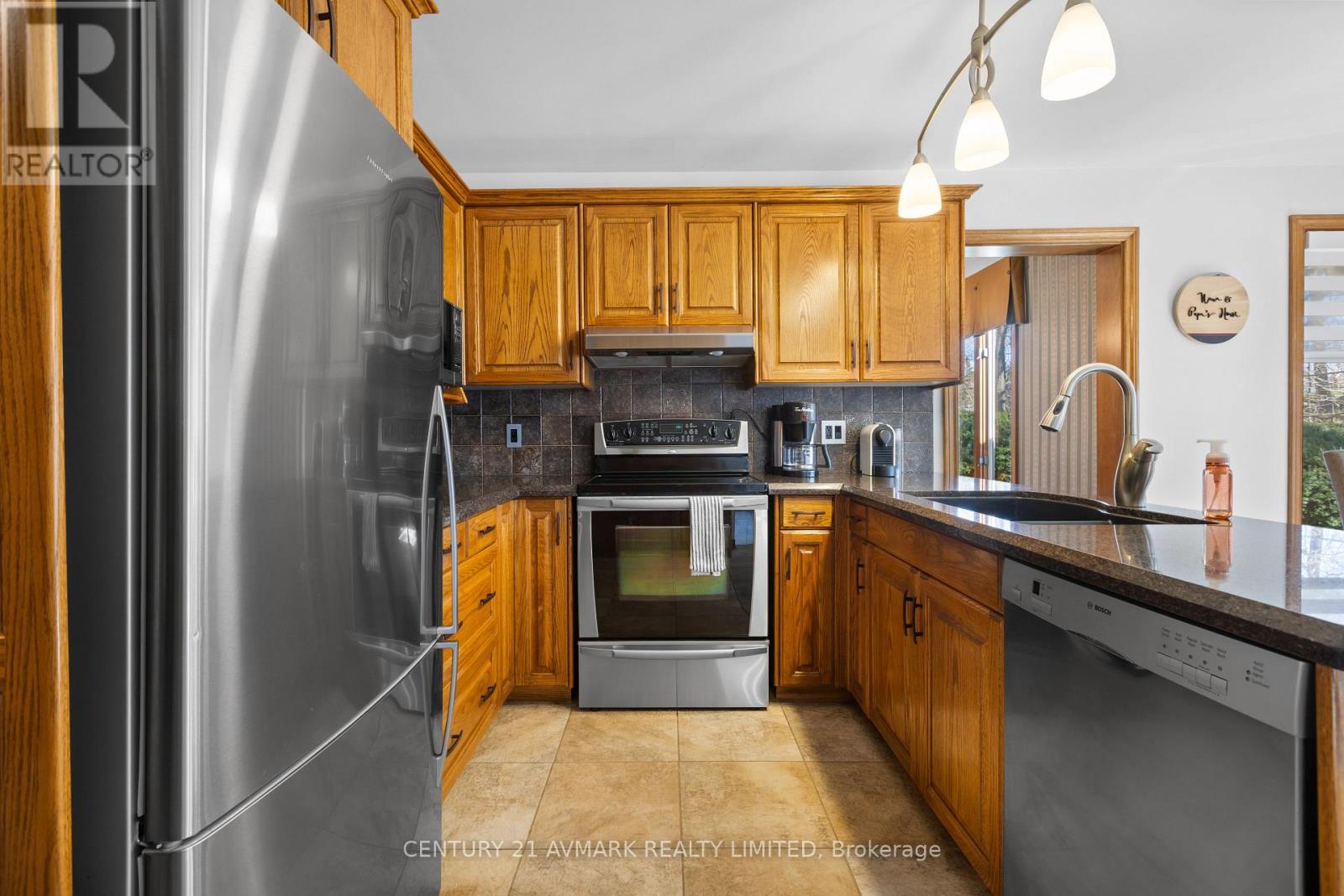 5 MILBURN DRIVE - 16