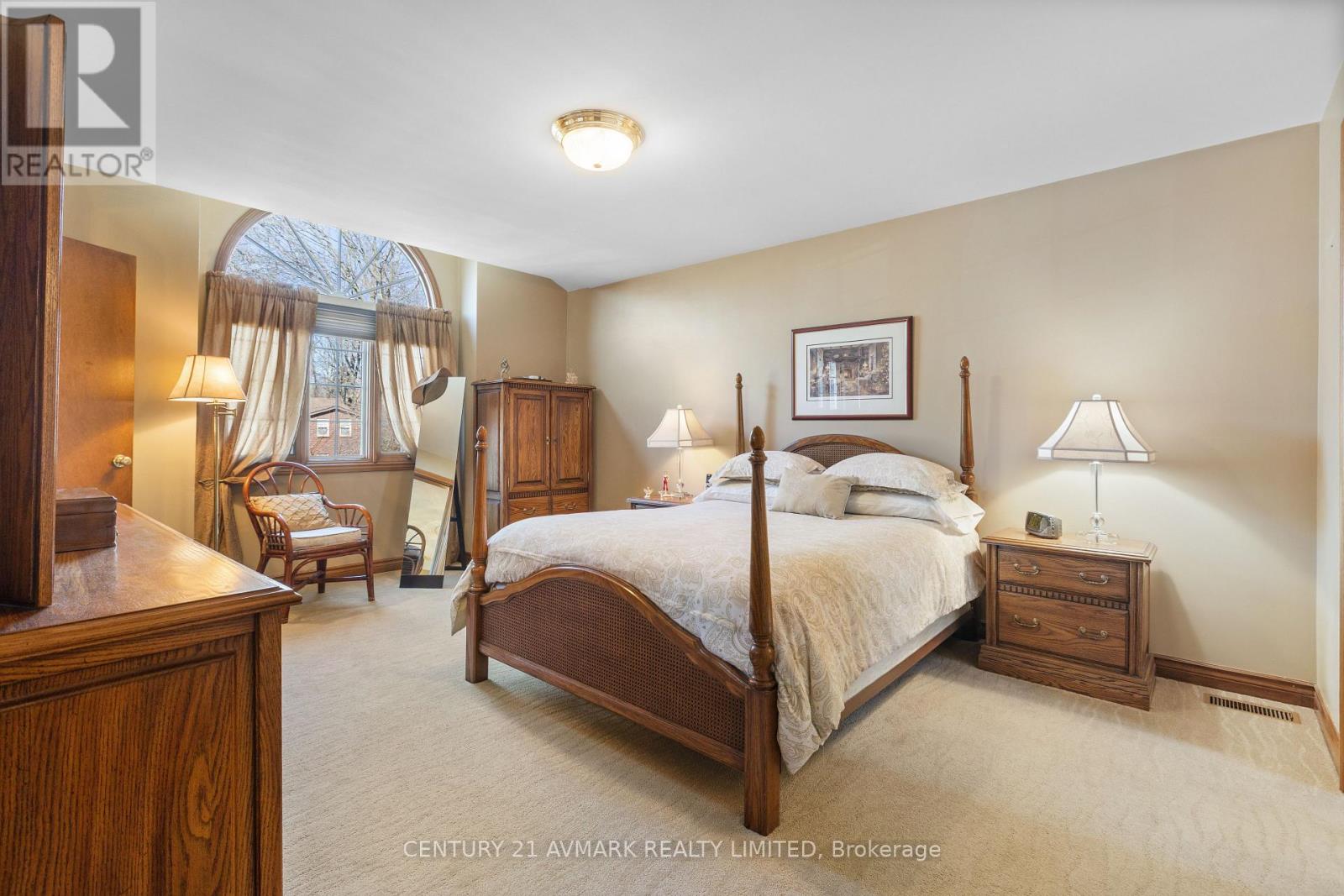 5 MILBURN DRIVE - 25