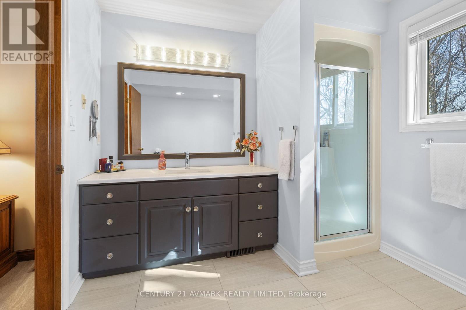 5 MILBURN DRIVE - 29