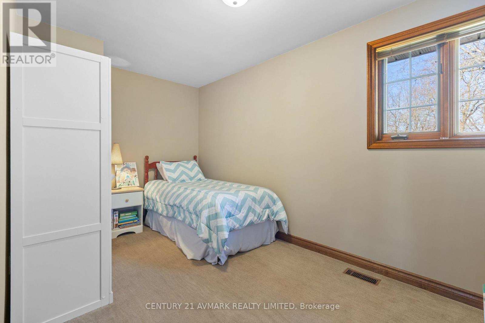 5 MILBURN DRIVE - 31