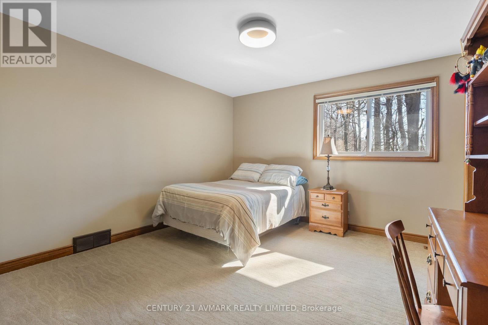 5 MILBURN DRIVE - 34