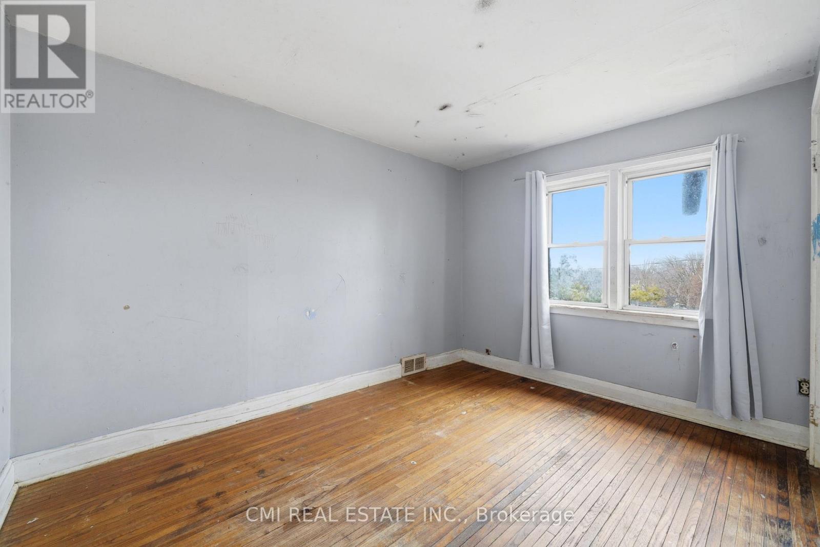 345 LINWOOD AVENUE - 17