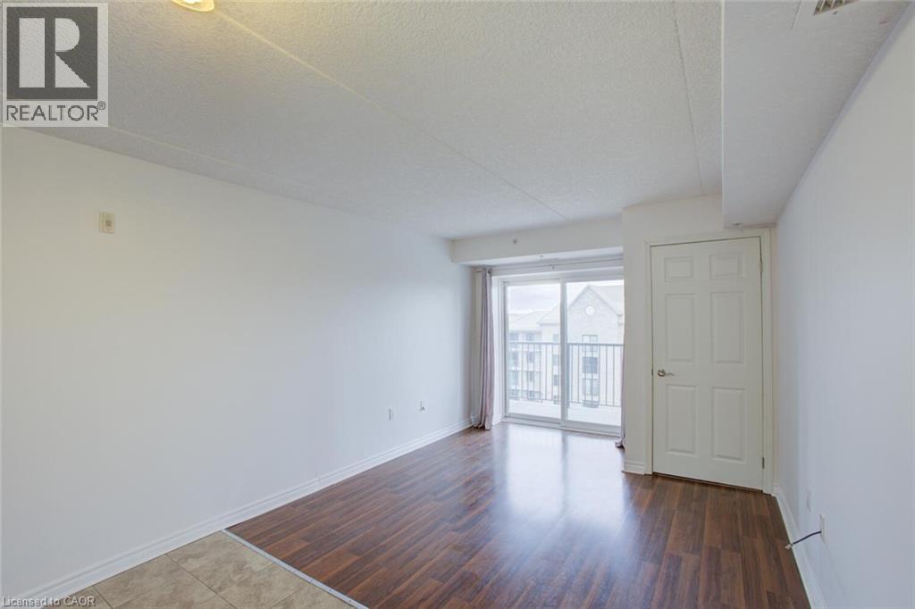 776 LAURELWOOD Drive Unit# 705, Waterloo, Ontario, N2V0A8 — Photo 13