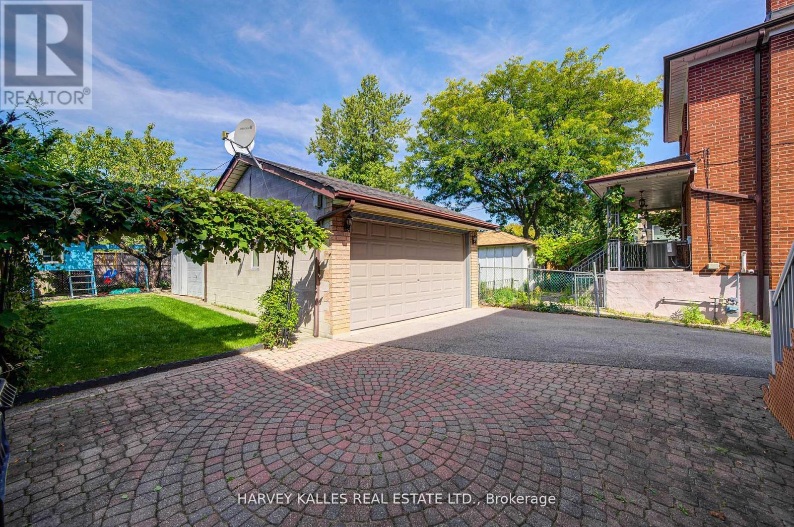 1006 BRIAR HILL AVENUE - 46