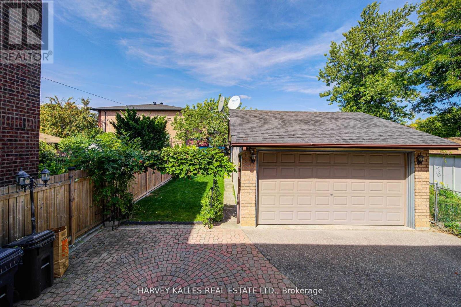1006 BRIAR HILL AVENUE - 48