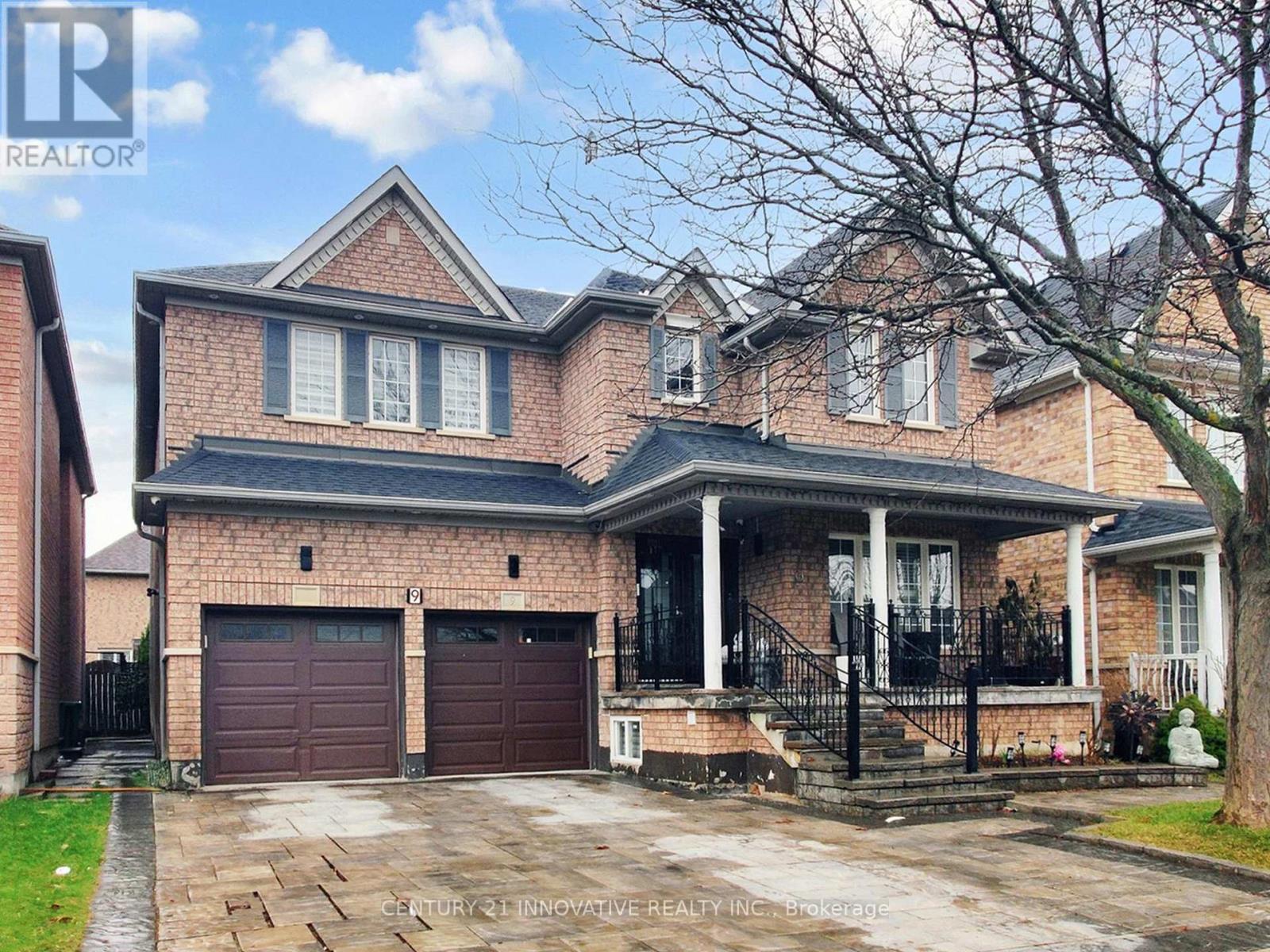 9 HEATHERDALE DRIVE - 1