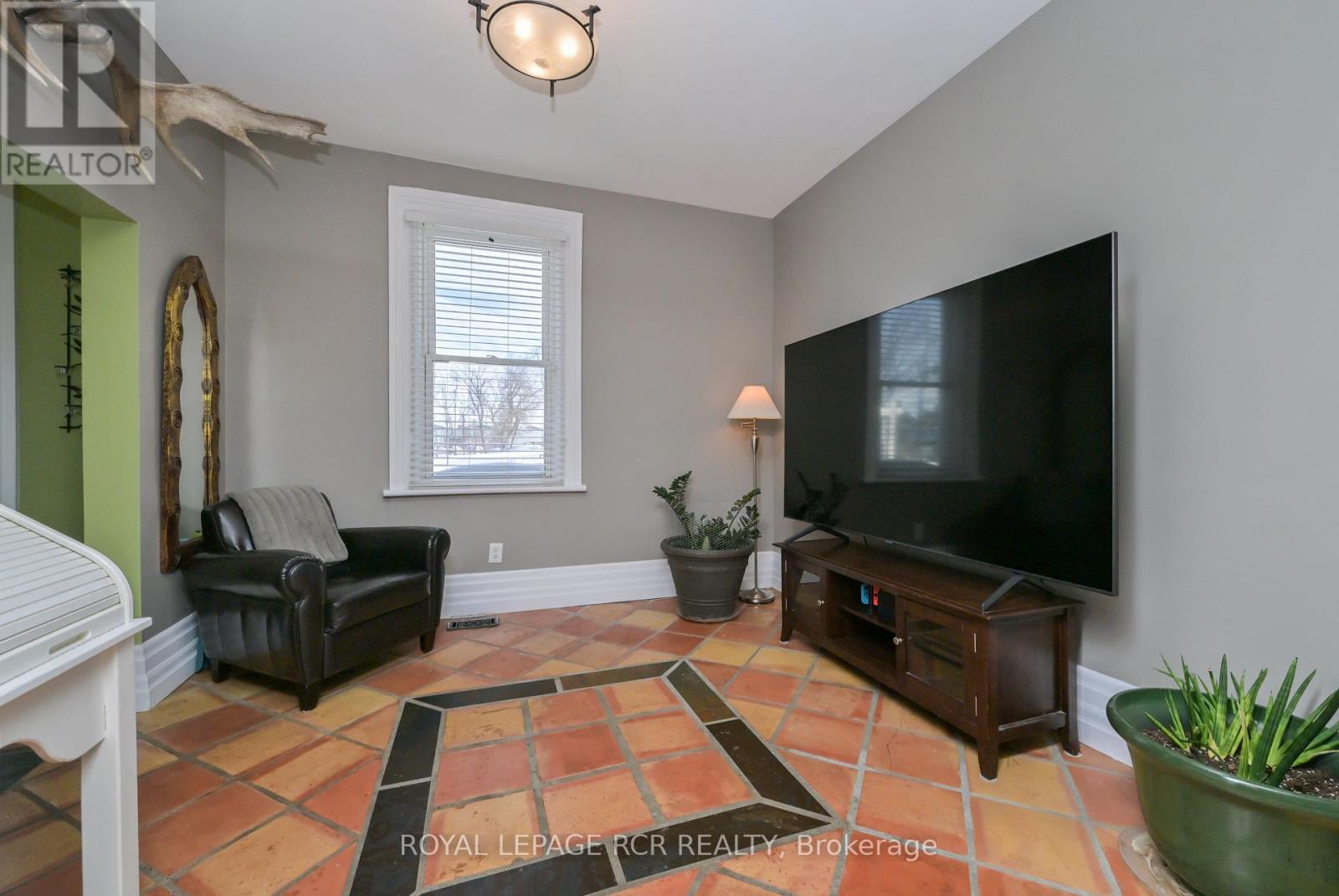 48 TOWNLINE - 13