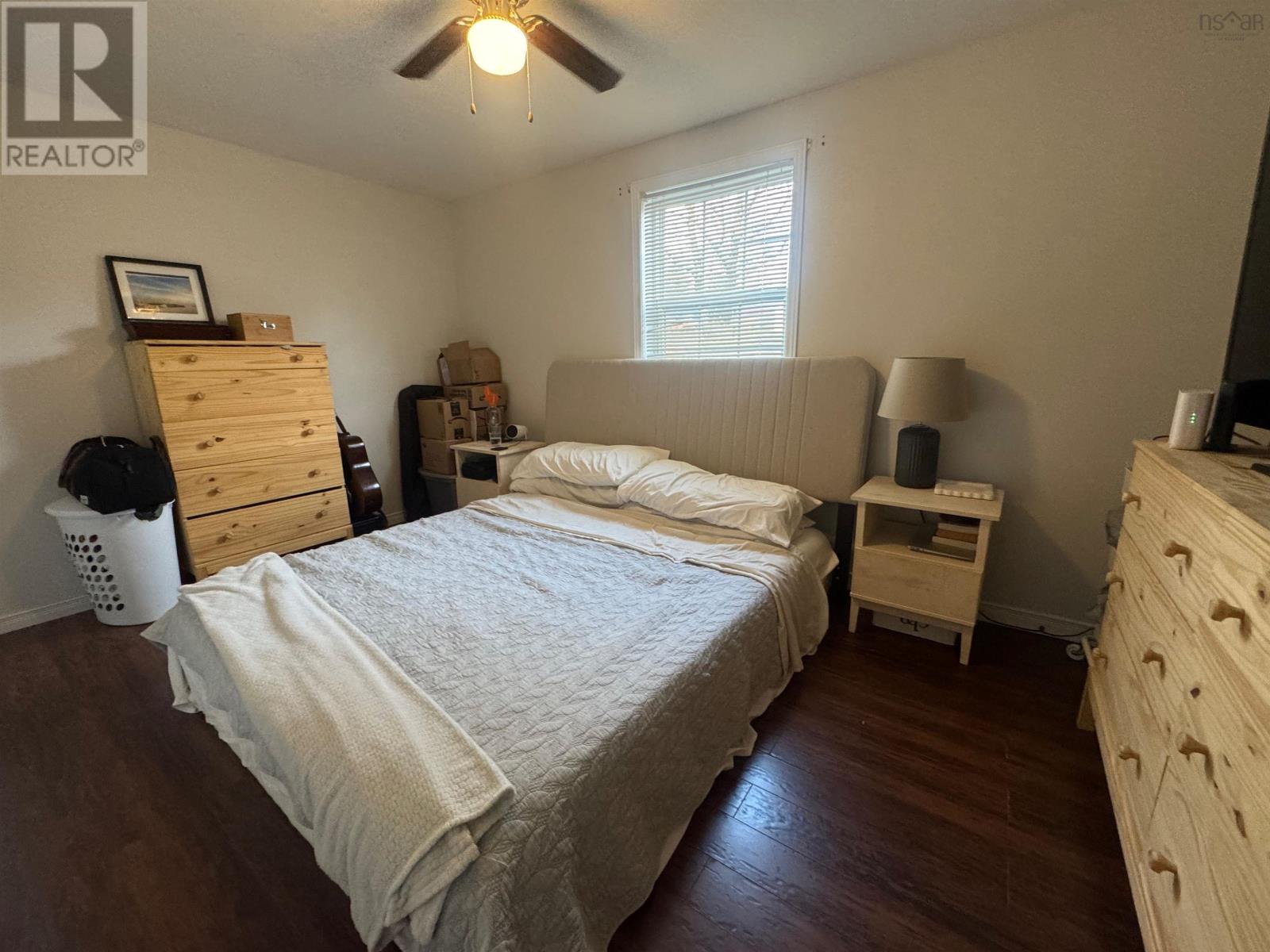 Property 22 of 23 of 306 Granville Street