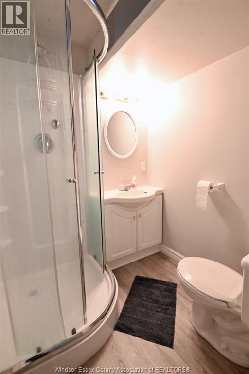 6 Lynn — photo 26