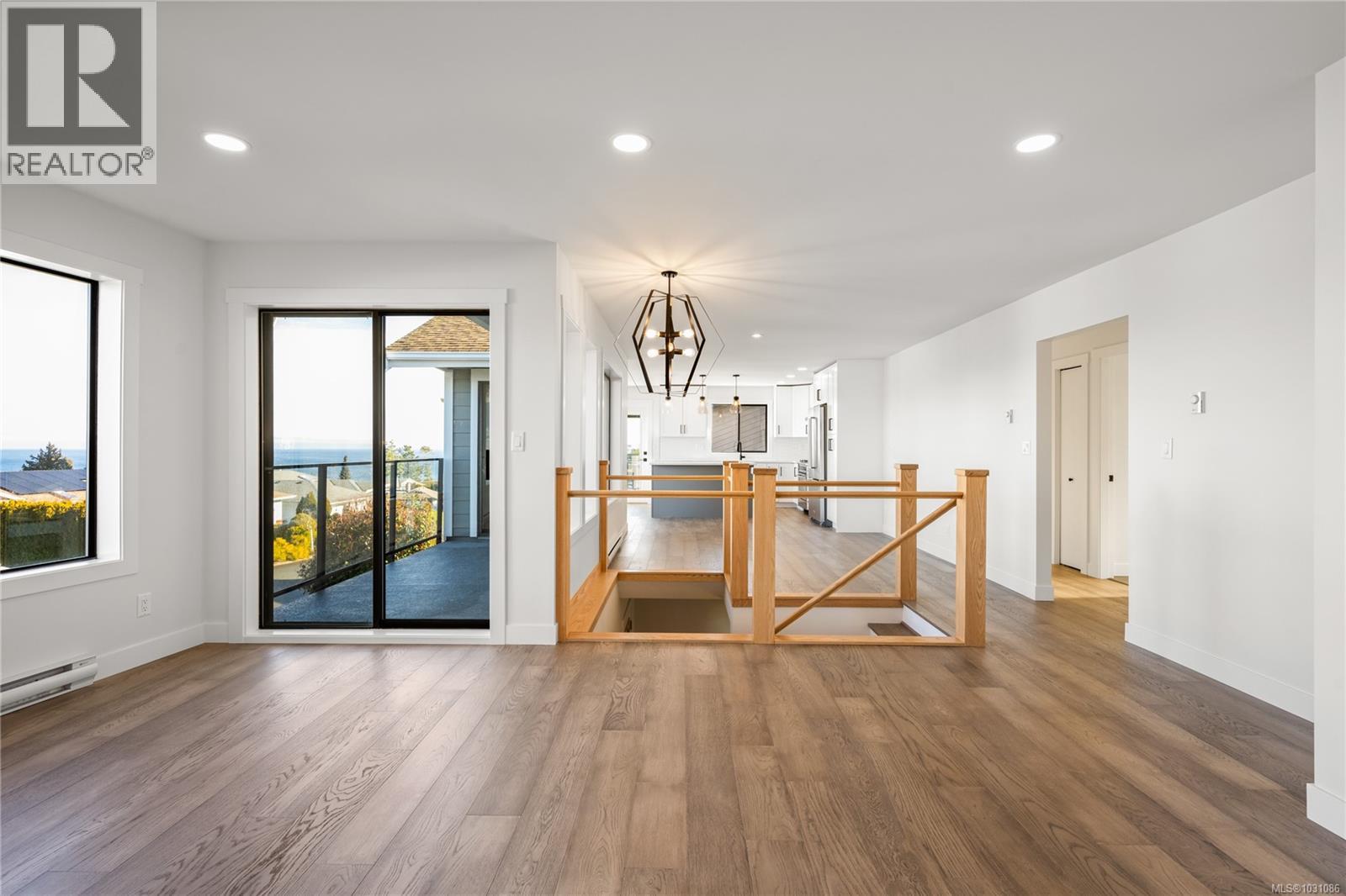 819 Athena Pl - 5