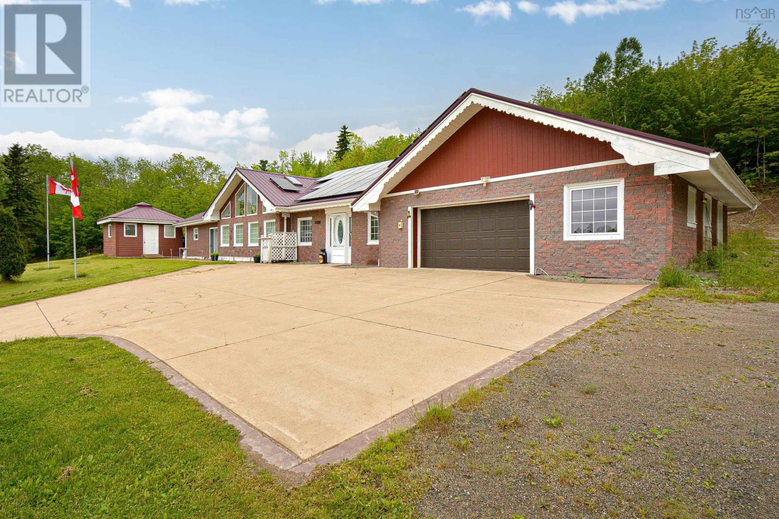 Property 29 of 42 of 10383 105 Highway