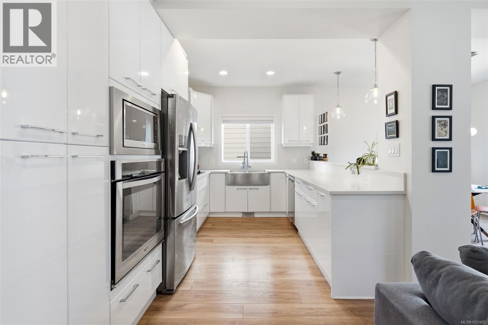 2909 PILATUS RUN - 13