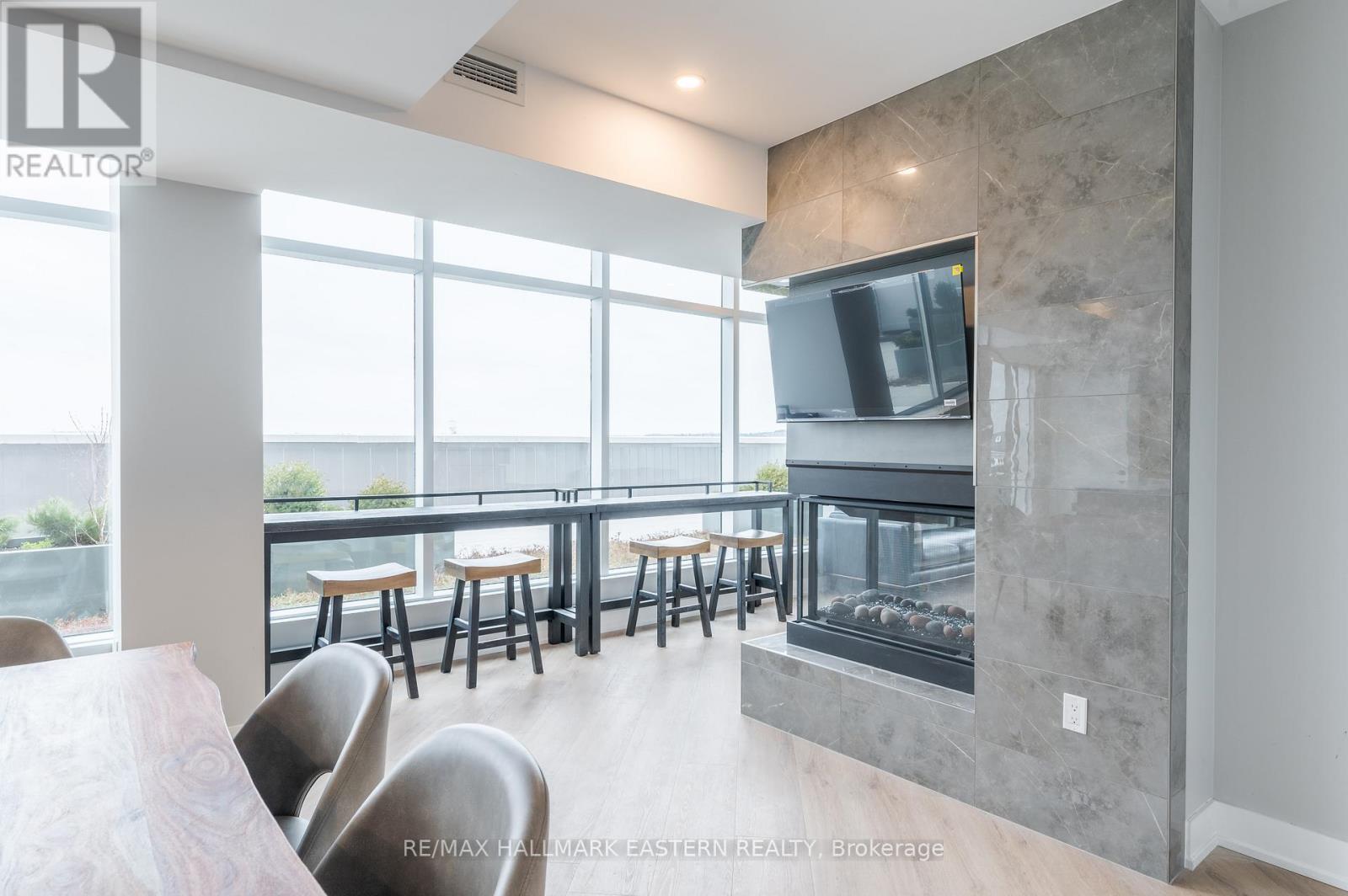 8th floor Party Room