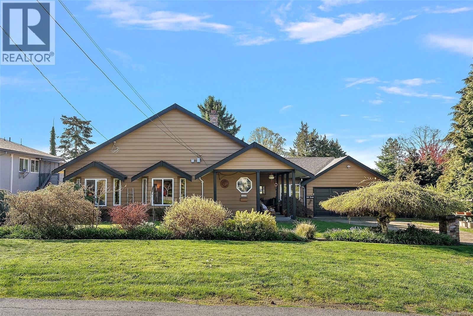  517 Tait Street, Saanich