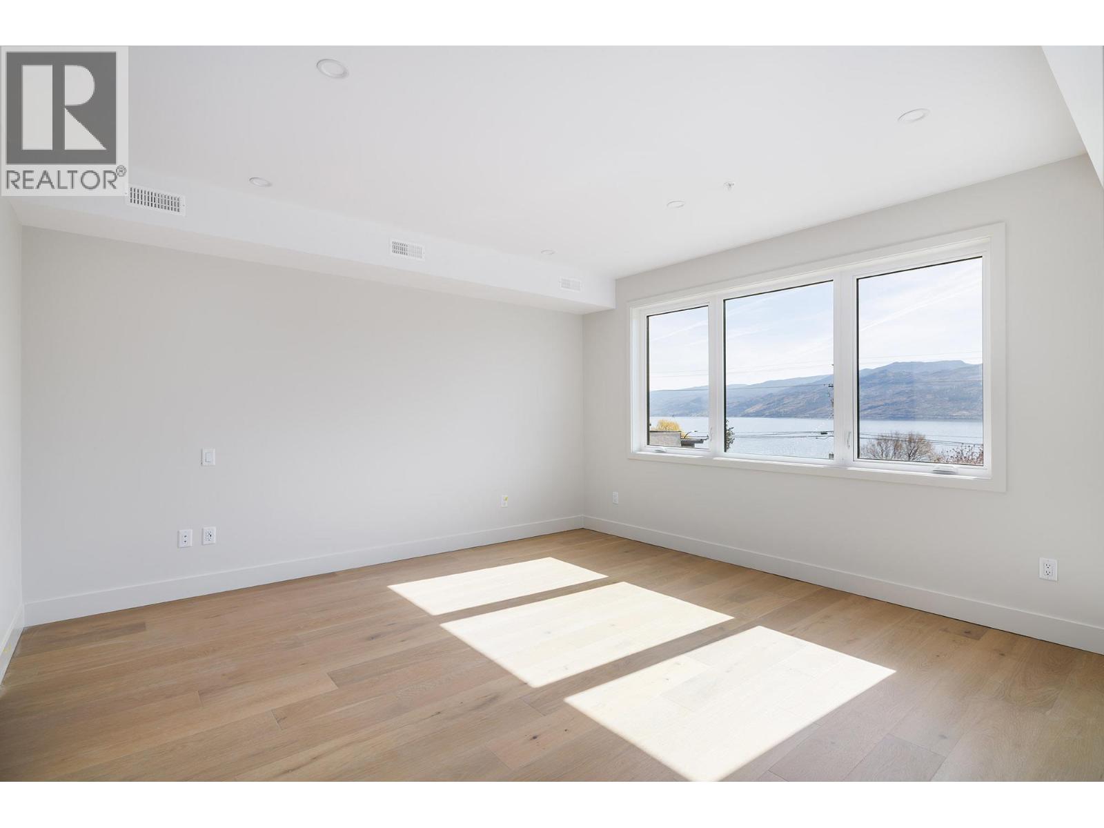 5304 Buchanan Road Unit# 102, Peachland