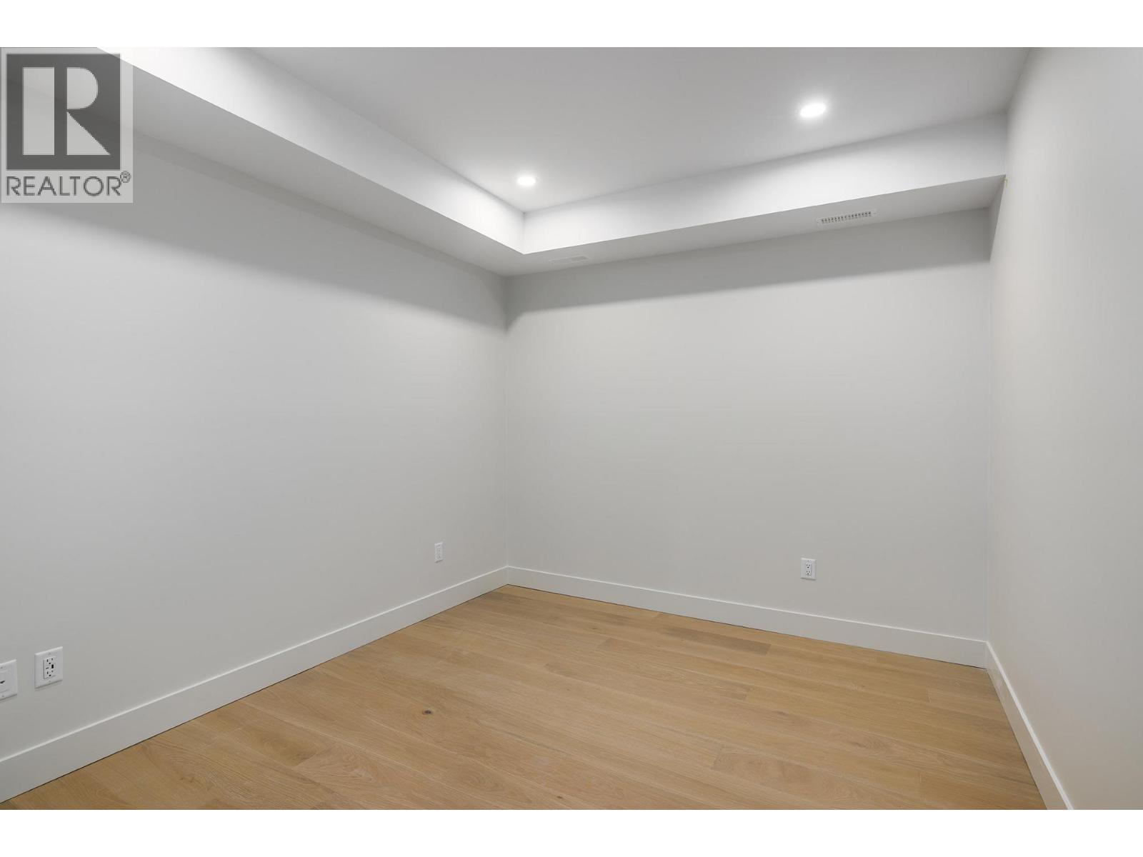 5304 Buchanan Road Unit# 102, Peachland