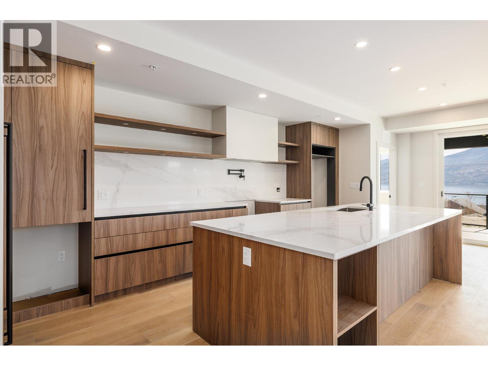 5304 Buchanan Road Unit# 102, Peachland