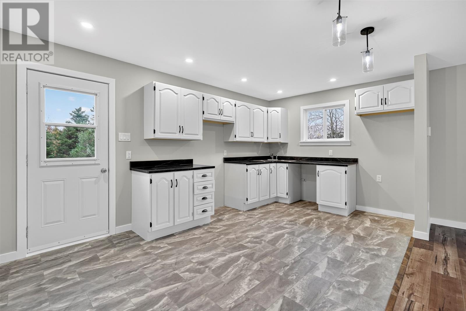 32 Church Road — photo 16