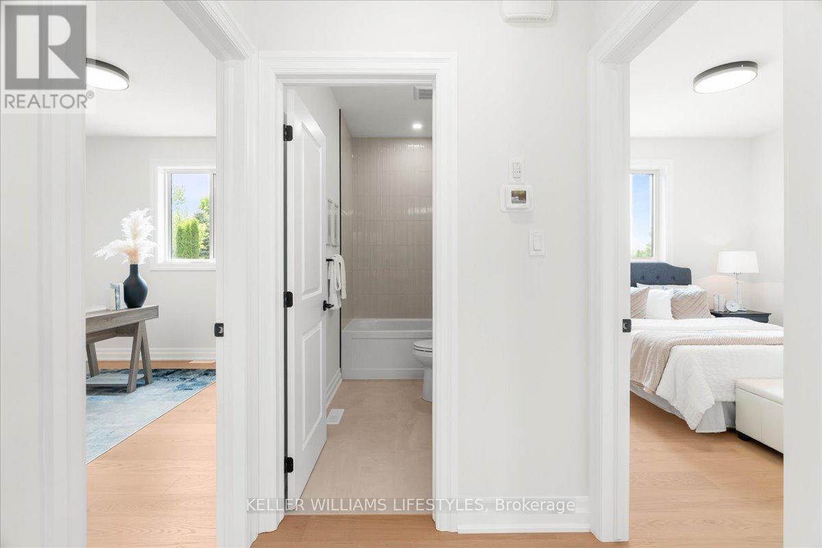 39 EAST GLEN DRIVE - 29