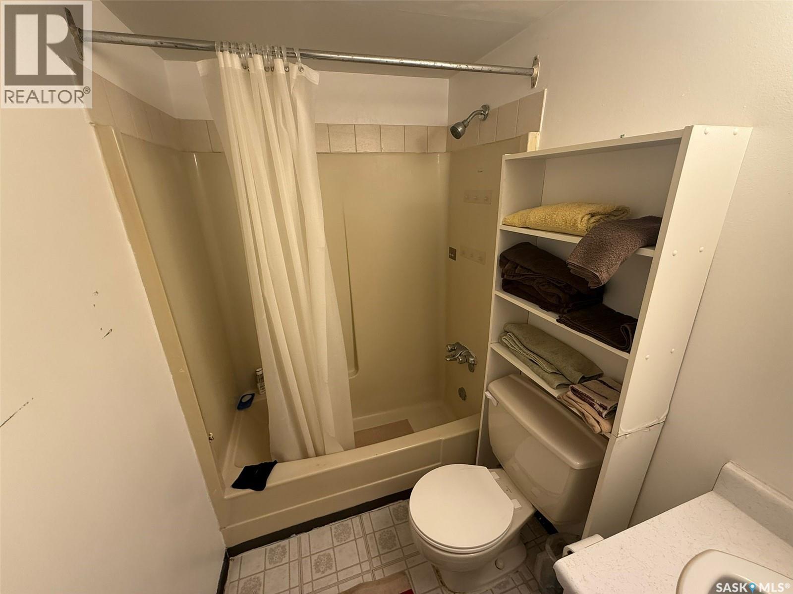 #209 15 BARR STREET - 12