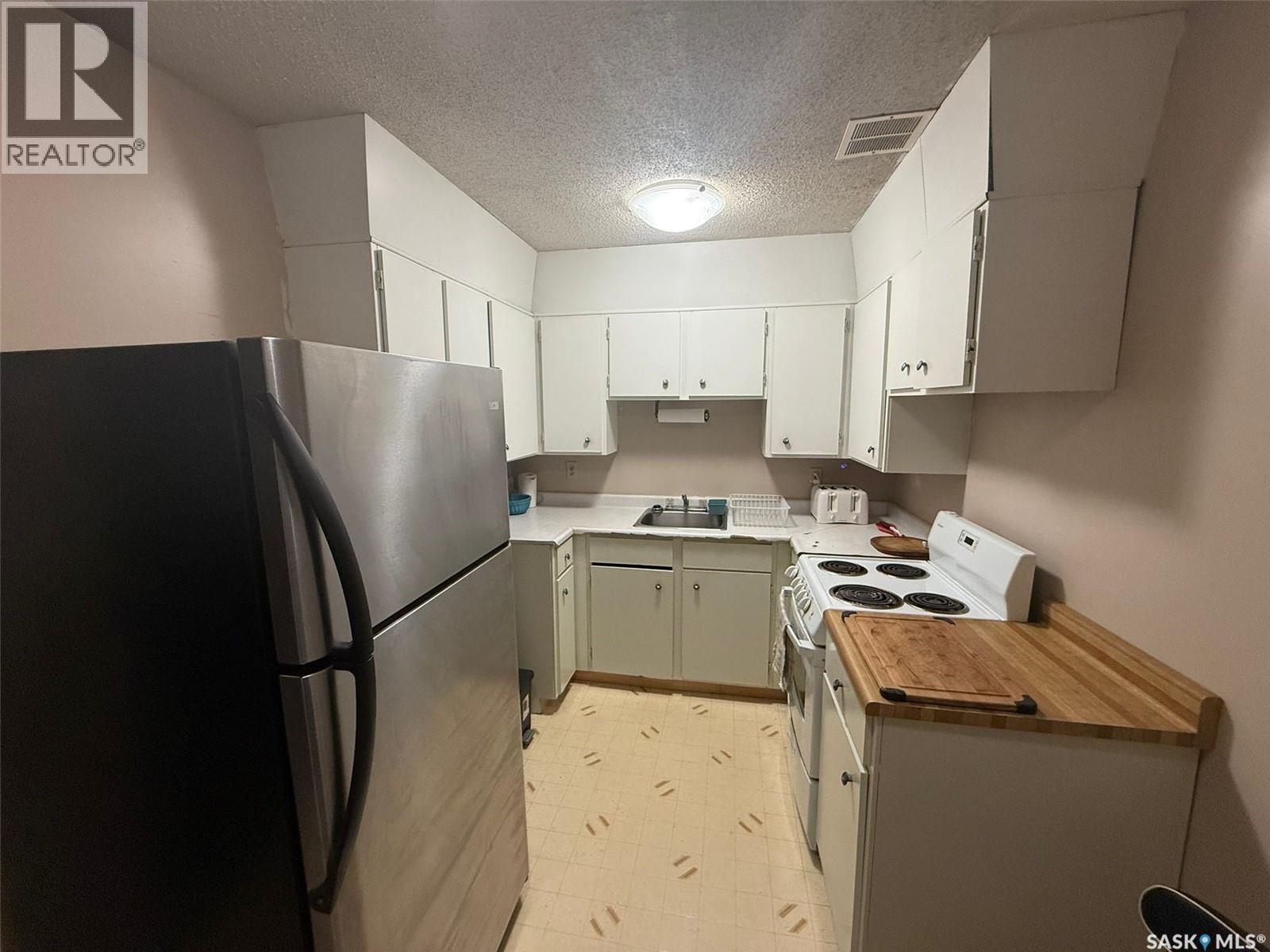 #209 15 BARR STREET - 6