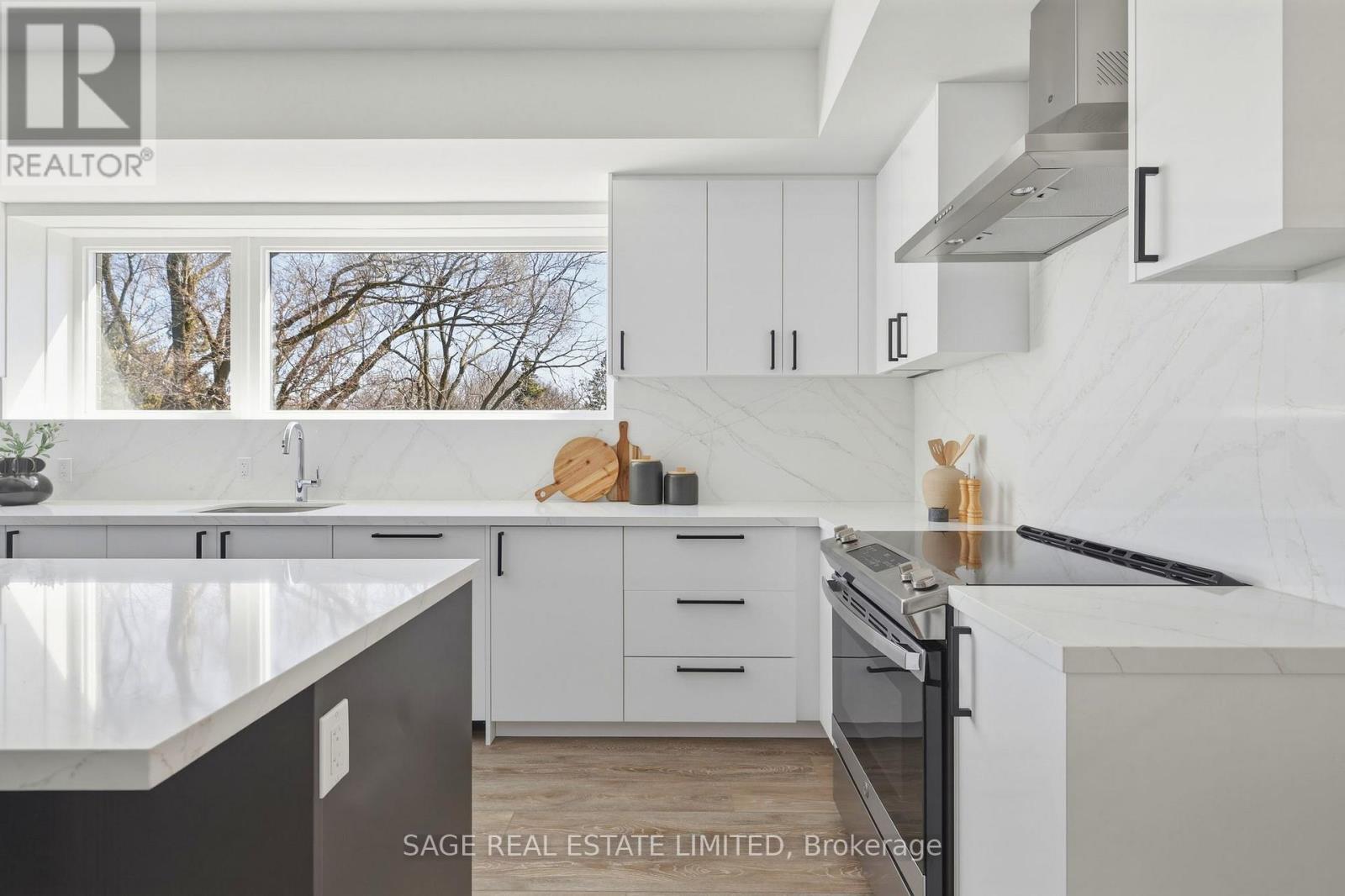 #21 35 BIRCHCLIFF AVENUE - 11