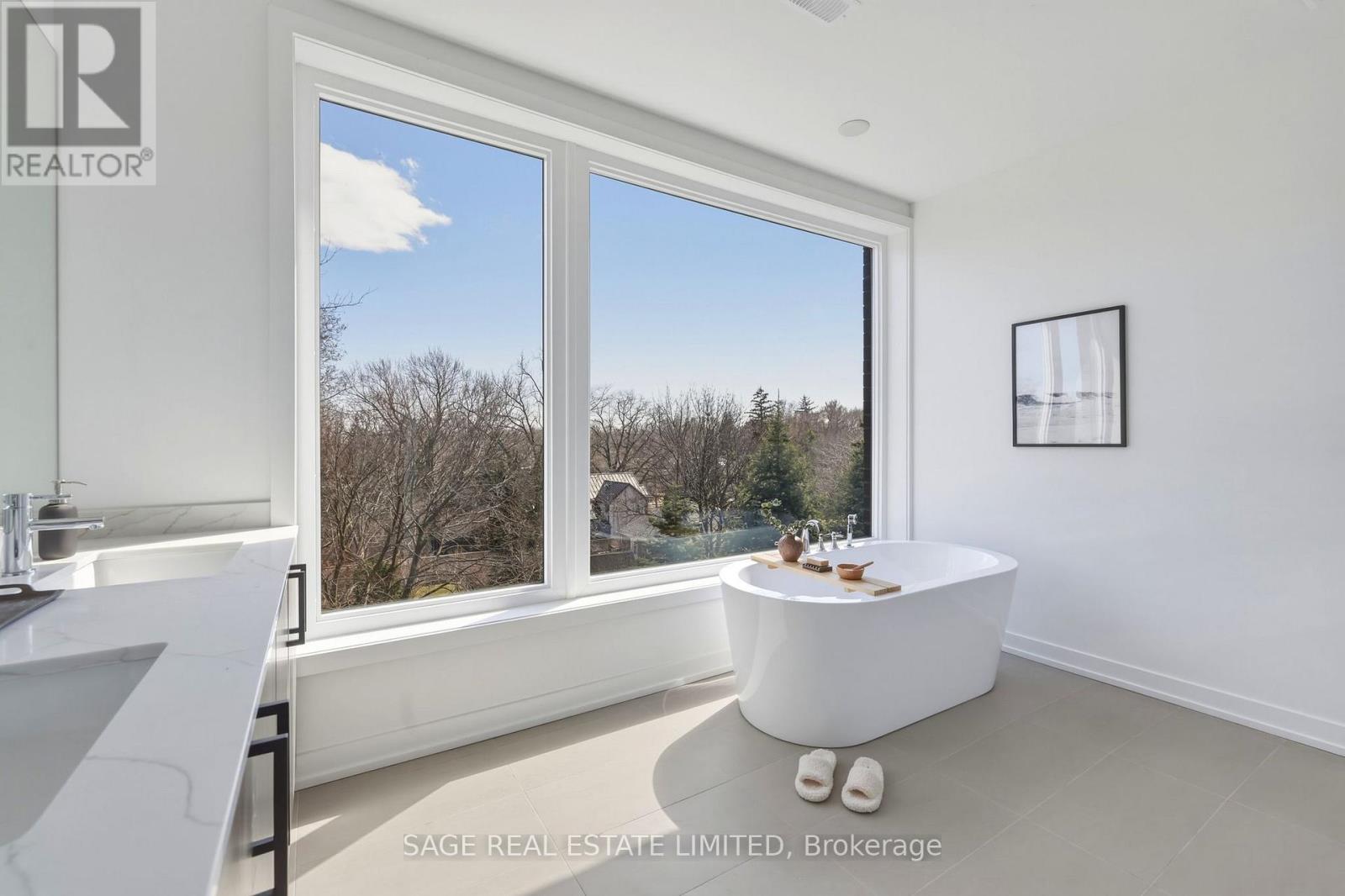 #21 35 BIRCHCLIFF AVENUE - 28