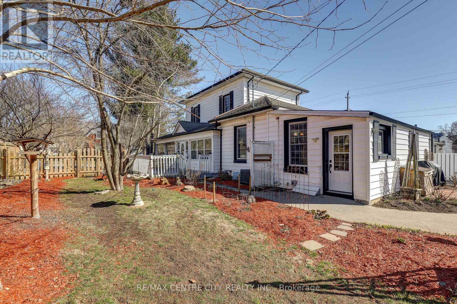 316 TALBOT STREET E Property Photo