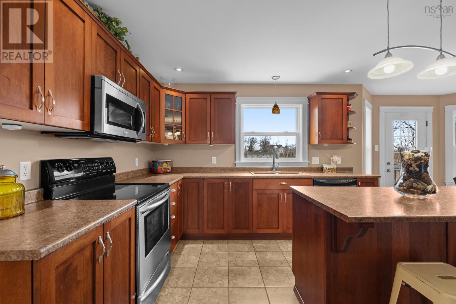 Property 8 of 48 of 2 Golden Eagle Drive, Eagle Landing