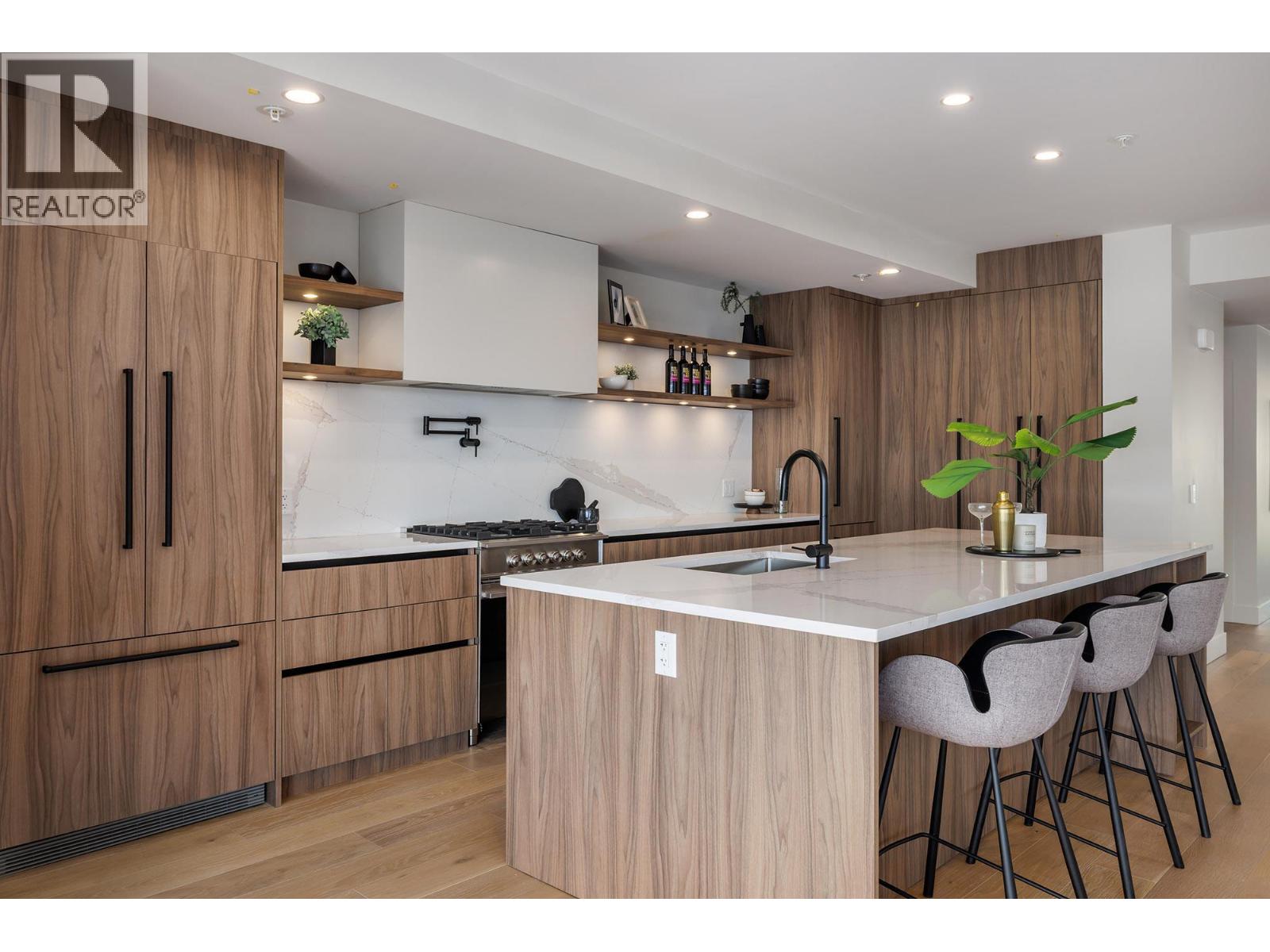 5304 Buchanan Road Unit# 201, Peachland