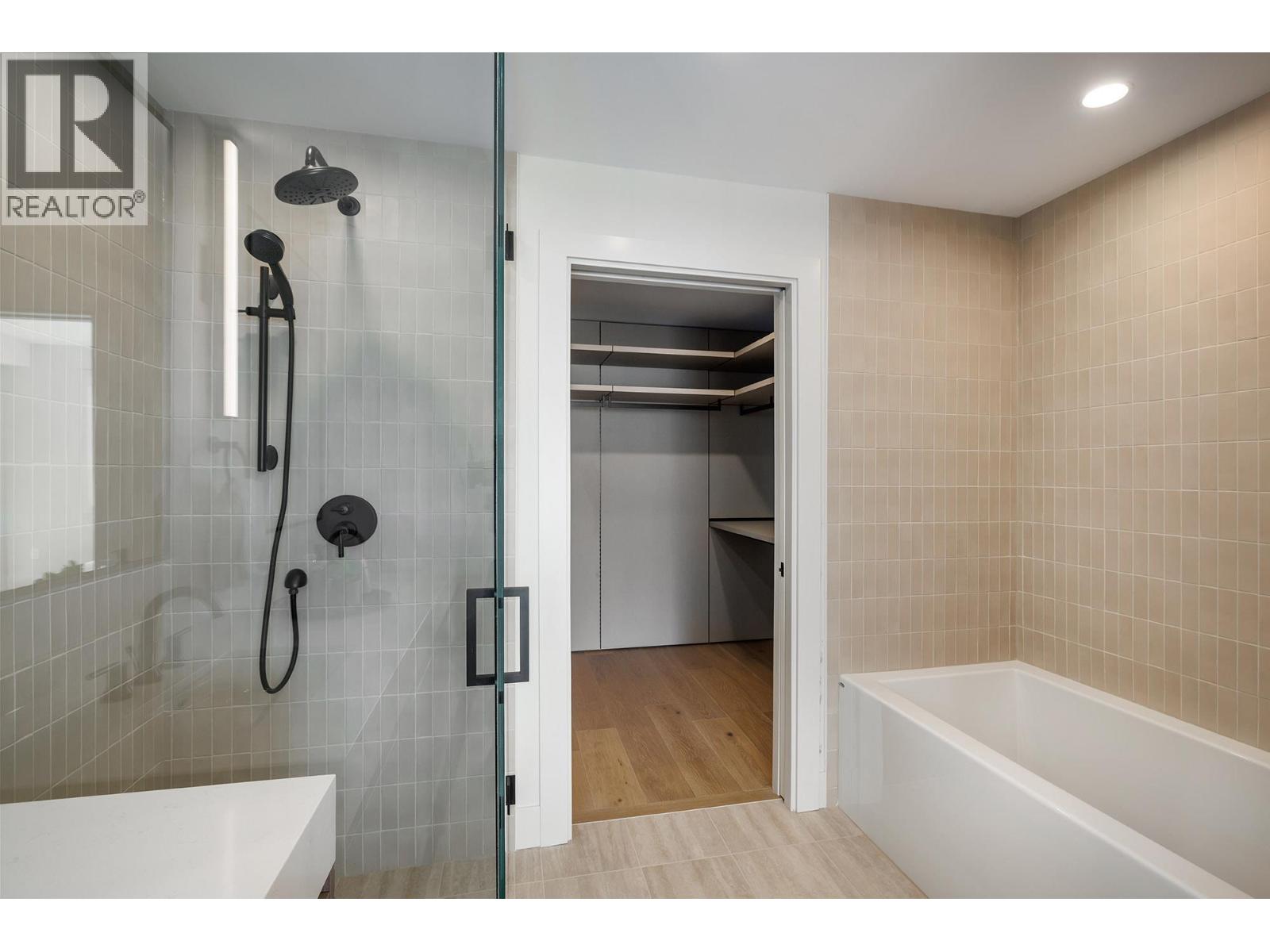 5304 Buchanan Road Unit# 201, Peachland