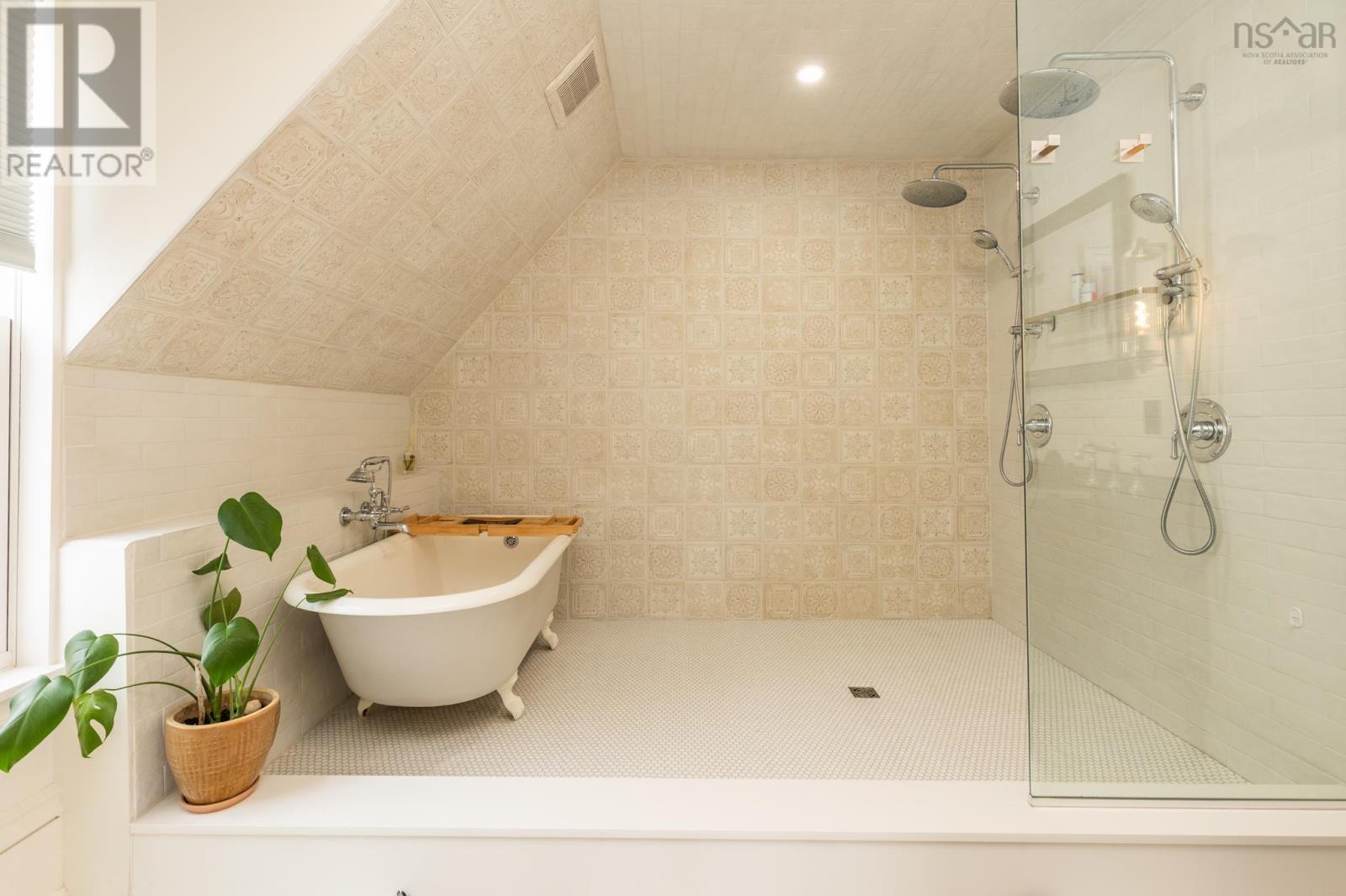 Property 26 of 36 of 34 Chester Street