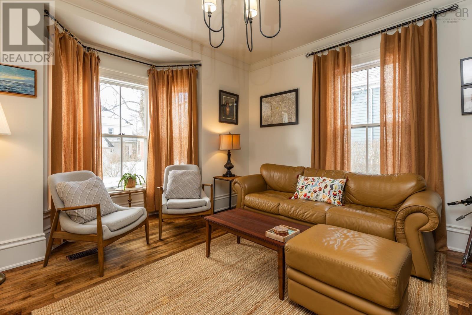 Property 15 of 36 of 34 Chester Street