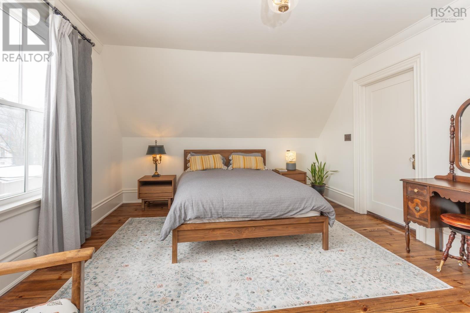 Property 24 of 36 of 34 Chester Street