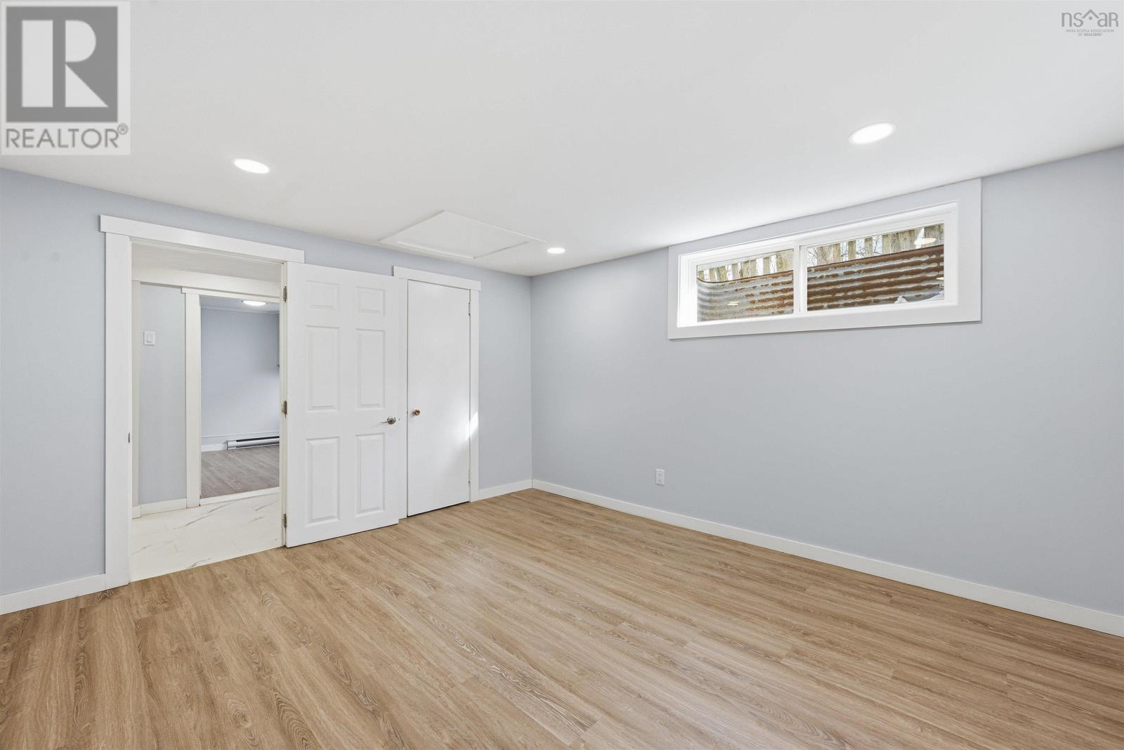 Property 35 of 49 of 56 Whitman Court