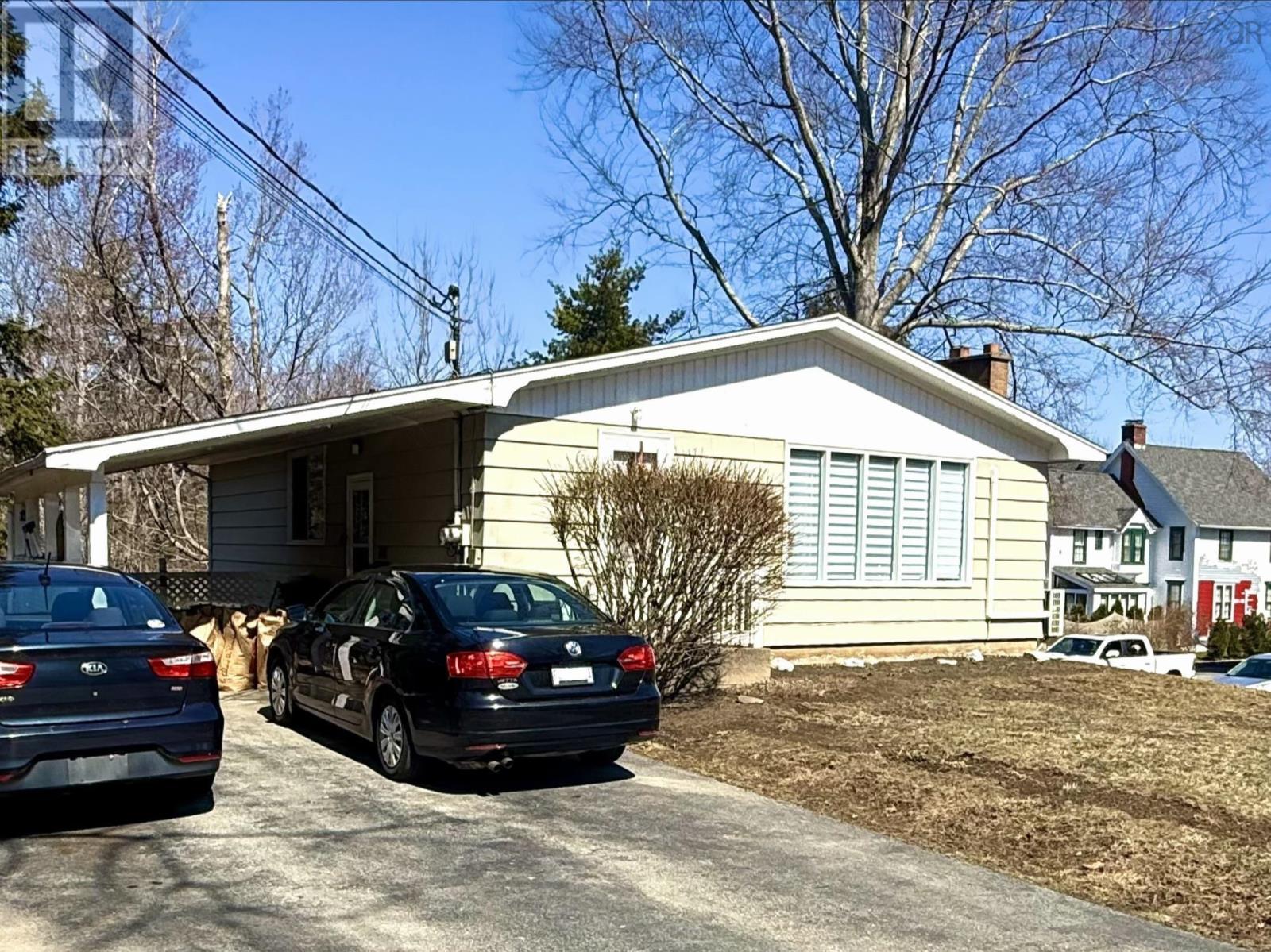 Property 2 of 19 of 18 Churchill Street