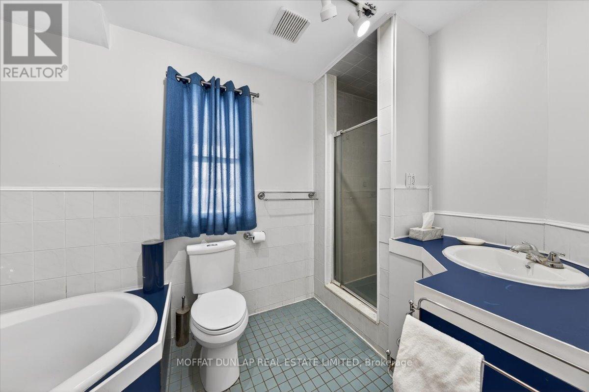 Main floor 4-piece bathroom